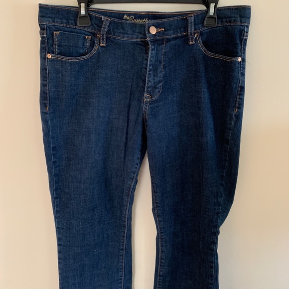 Old Navy the sweetheart jeans - Picture 2 of 5
